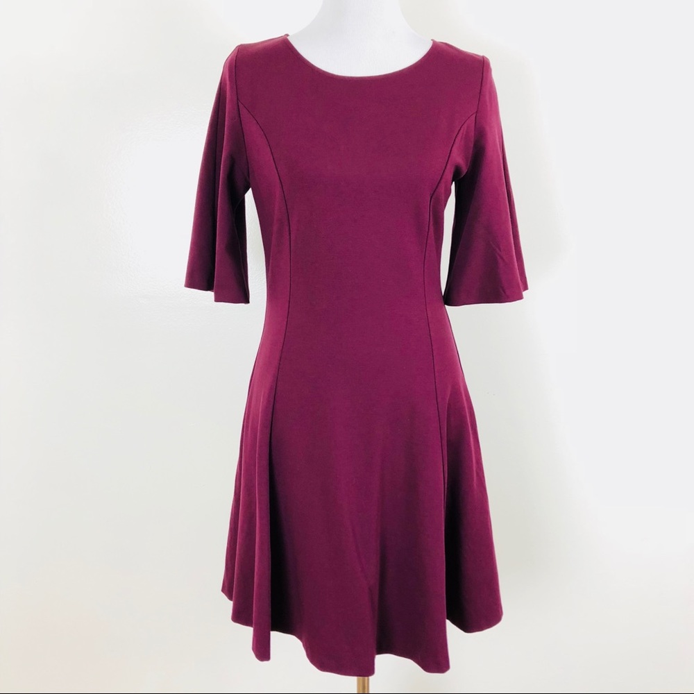 Dress women’s NWOT size large stretch material i16